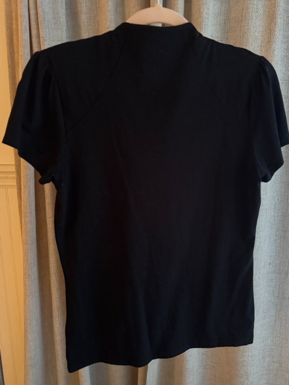 ModCloth Black Keyhole Puff Sleeve Top Size Small - Picture 3 of 3